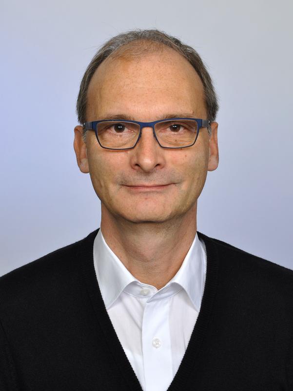 Prof. Dr. Elias Klemm, Universität Stuttgart