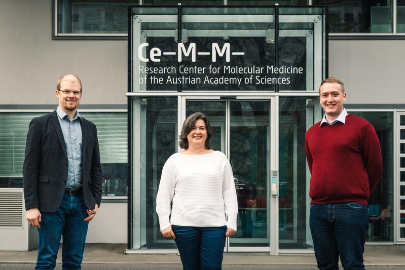 Last author Andreas Bergthaler with first authors Alexandra Popa and Jakob-Wendelin Genger