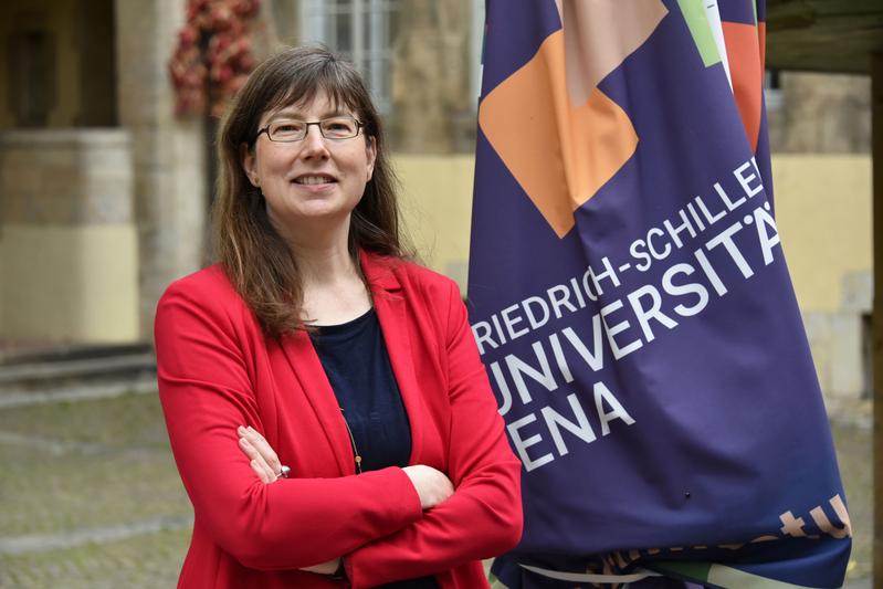 Die neue Linguistin der Universität Jena, Prof. Dr. Agnes Jäger.