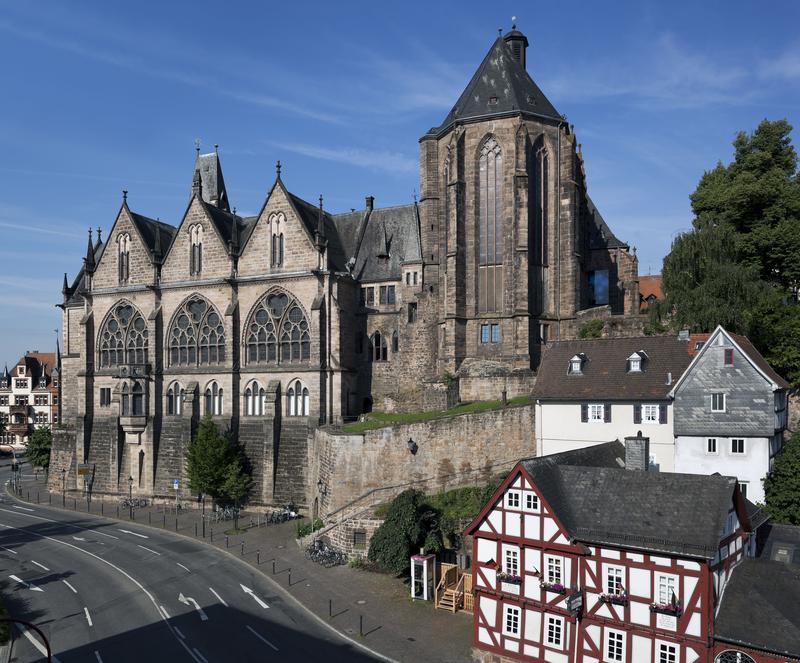 Die Alte Universität gehört zu den bekanntesten Baudenkmälern der Philipps-Universität.