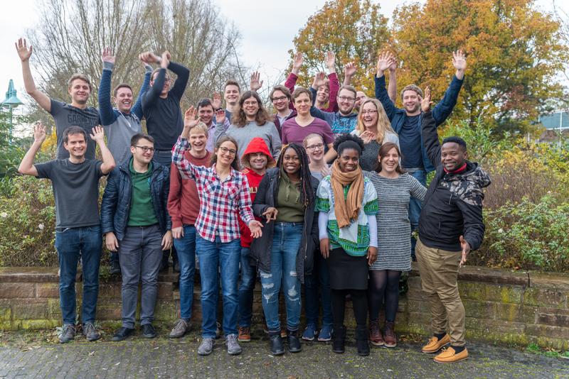 Internationale Nachwuchsförderung auf hohem Niveau an der Universität Bremen: Das Foto zeigt die zweite Kohorte von Doktorandinnen und Doktoranden des DFG-Graduiertenkollegs.