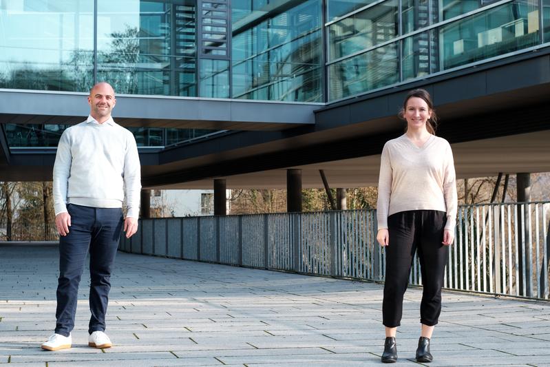 Professor Stefan Bauernschuster and doctoral researcher Hannah Lachenmaier.