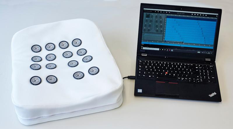 In a total of 16 channels, the recording device developed at TU Graz records the lung sounds during breathing. 
