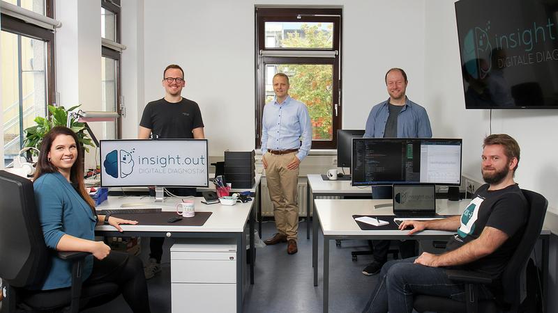 Das erfolgreiche Team des jungen Unternehmens Insight.out. Von links nach rechts: Dr.-Ing. Franca A. Rupprecht, Andreas Schneider, Dipl.-Psych. Jan Spilski, Matthias Streuber, Pavel Weber.