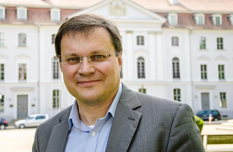 Porträt Prof. Dr. Heinrich Assel