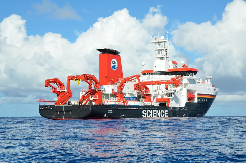 Die Tiefsee-Expedition fand 2016 mit dem Forschungsschiff SONNE statt. 