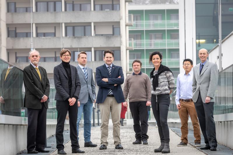 Are working together on a new health information system, f.l.: Dietrich Albert, Bettina Kubicek, Thomas Semlitsch, Tobias Schreck, Michael Bedek, Andrea Siebenhofer-Kroitzsch, Lin Shao and Klaus Jeitler