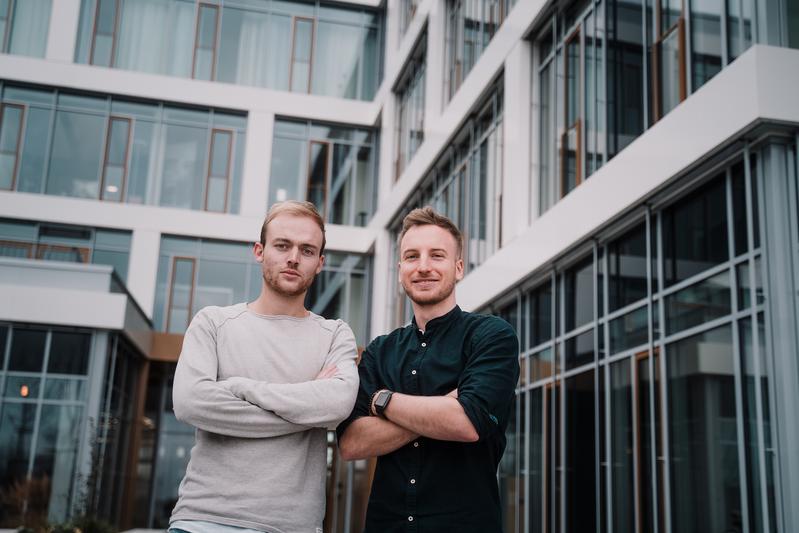 Janik Ehrhardt und Tobias Moritz haben die preisgekrönte App "Handicapp" entwickelt.