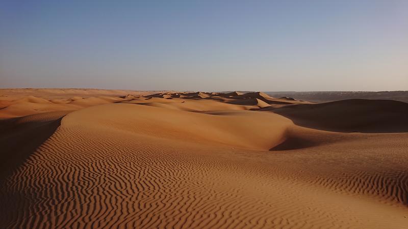 Large parts of Oman are very dry today. The annual rainfall was probably much higher about 8,000 years ago.