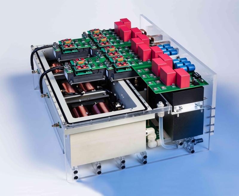 Am Fraunhofer ISE entwickelter 250-kVA-Wechselrichter-Stack mit 3,3-kV-SiC-Transistoren 