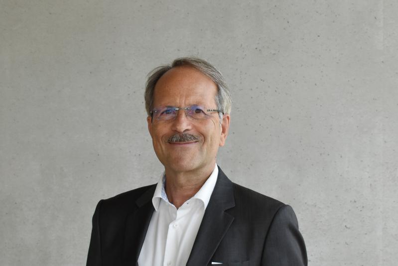 Prof. Dr. Karl-Rudolf Rupprecht von der Frankfurt UAS ist Experte für Luftverkehr.