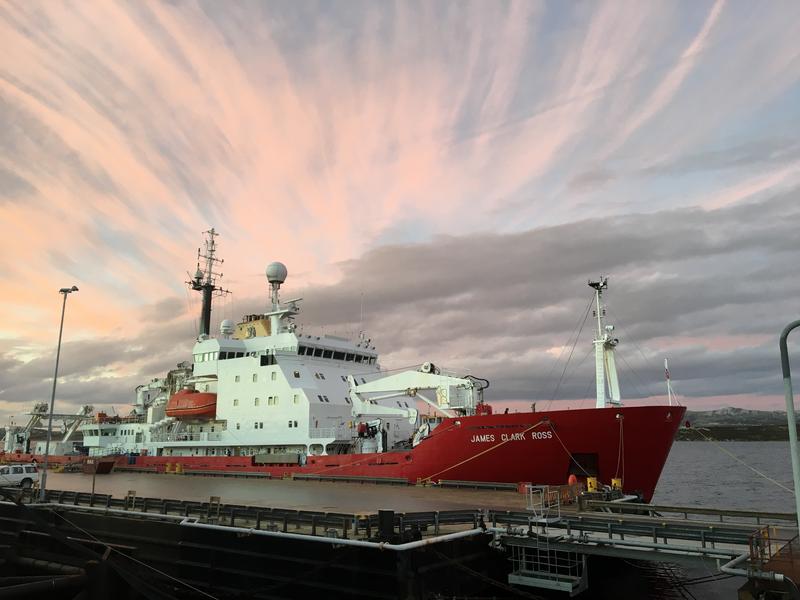 Die Studie beruht auf einer Expedition der RRS James Clark Ross, hier auf den Falklandinseln, durch die Drake-Passage. 