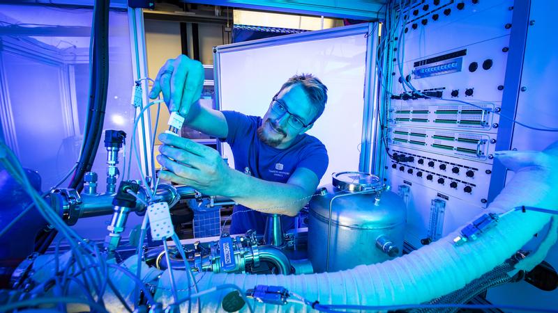 The HIC - Hydrogen and Mobility Innovation Center at the Chemnitz site is intended to consolidate fuel cell research at an international level. 