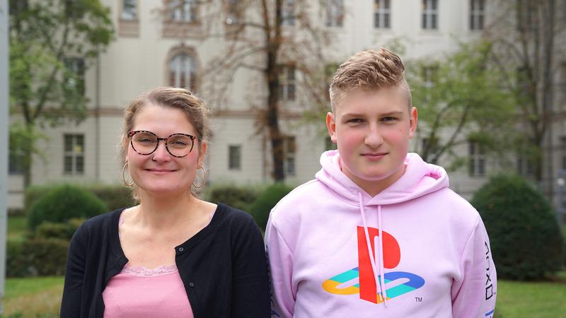 Niklas und seine Mutter Nadine