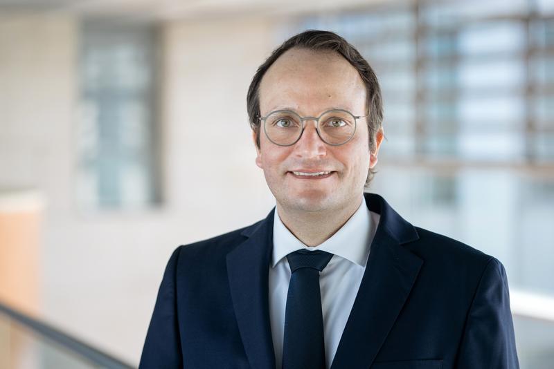 Prof. Florian Puch, neuer Leiter des Fachgebiets Kunststofftechnik an der TU Ilmenau und neuer wissenschaftlicher Leiter am thüringischen Institut für Textil- und Kunststoff-Forschung (TITK) in 