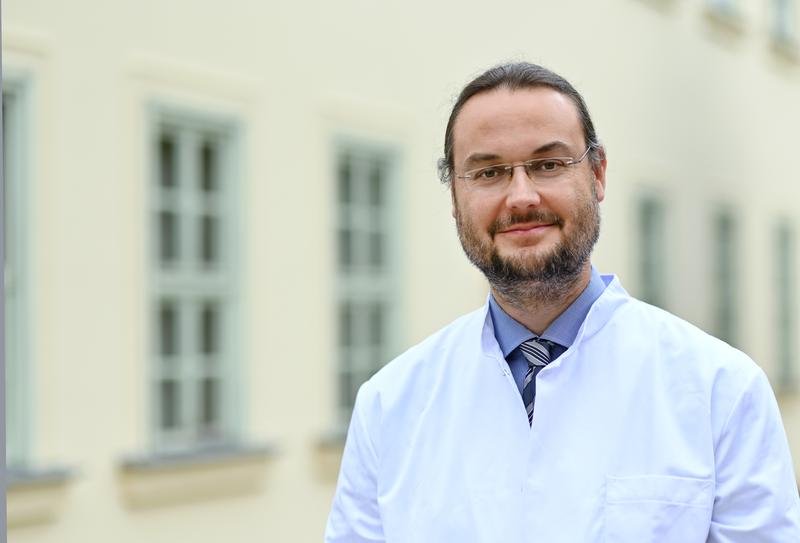 Der Direktor der Klinik für Psychiatrie und Psychotherapie am Universitätsklinikum Jena, Prof. Dr. Martin Walter, ist Sprecher der Initiative 