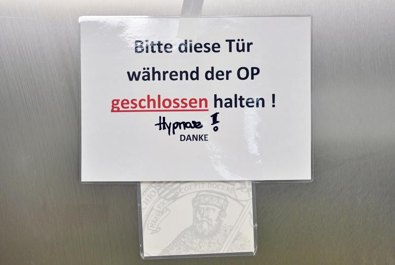 Meta-Analyse belegt: Hypnose lindert Schmerzen, reduziert psychische Belastung und fördert Genesung nach Operationen.