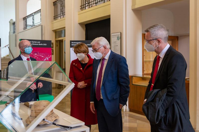 Besuch von Bundespräsident Frank-Walter Steinmeier am 24. März 2021 im Botanischen Garten Berlin.