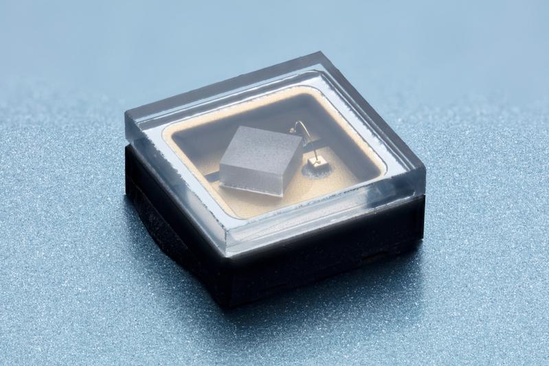 UV LED in ceramic package