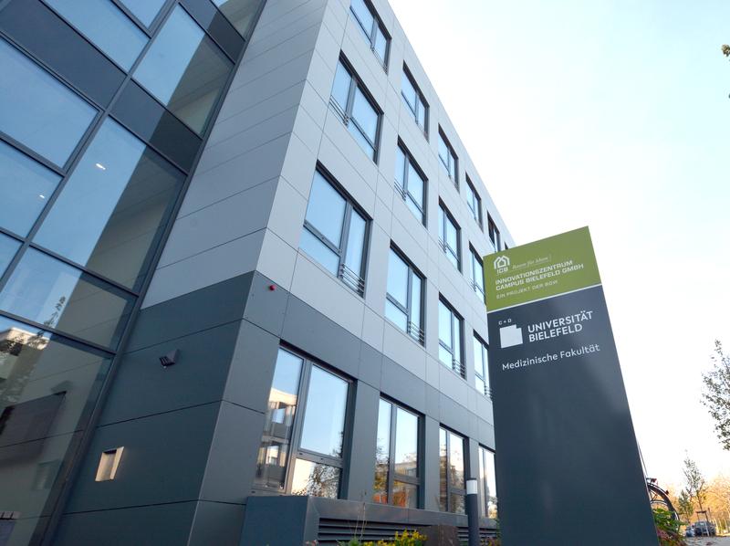 Der Aufbau der Medizinischen Fakultät geht voran: Aktuell laufen zahlreiche Berufungsverfahren. Foto: Universität Bielefeld