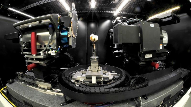 Ein Blick ins Innere des 3D-Röntgenmikroskops des MAPEX Center for Materials and Processes der Universität Bremen