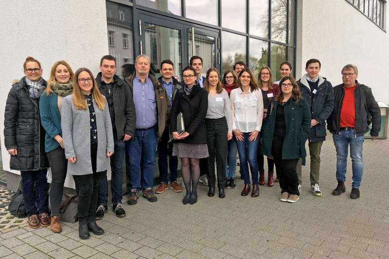 Mitarbeitende von Universität und Hochschule Koblenz kooperieren auch im gemeinsamen Max-von-Laue Institute of Advanced Ceramic Material Properties Studies im Bereich Transfer.