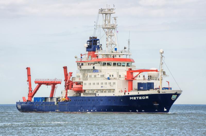 Today, a seven-week expedition of the research vessel METEOR set out to investigate matter fluxes and food webs in the Amazon river plume.