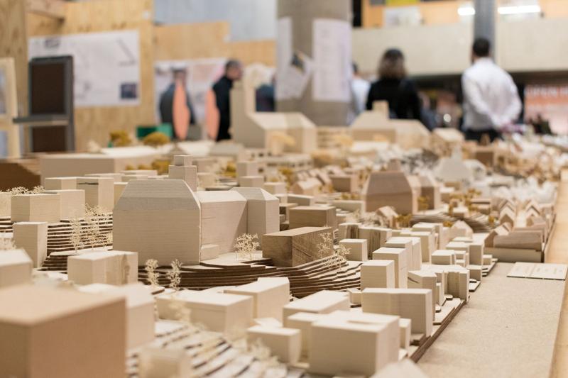 Bei der Architektur-Ausstellung OPEN HOUSE werden die Abschlussarbeiten sowie die besten Semesterarbeiten von Studierenden der Frankfurt UAS präsentiert.