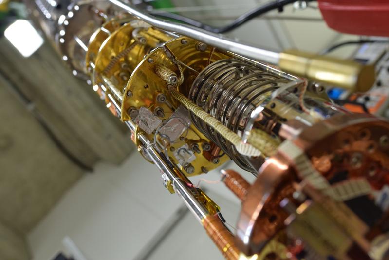 Using a 3He-4He dilution refrigerator, microwave experiments can be performed at extremely low temperatures: a few hundredths of a degree above absolute zero.