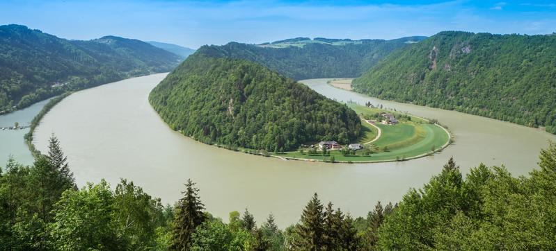 Ein Fokus der Studie liegt auf dem Fahrtgebiet der Donau, hier die Schlögener Schlinge nahe Passau. 