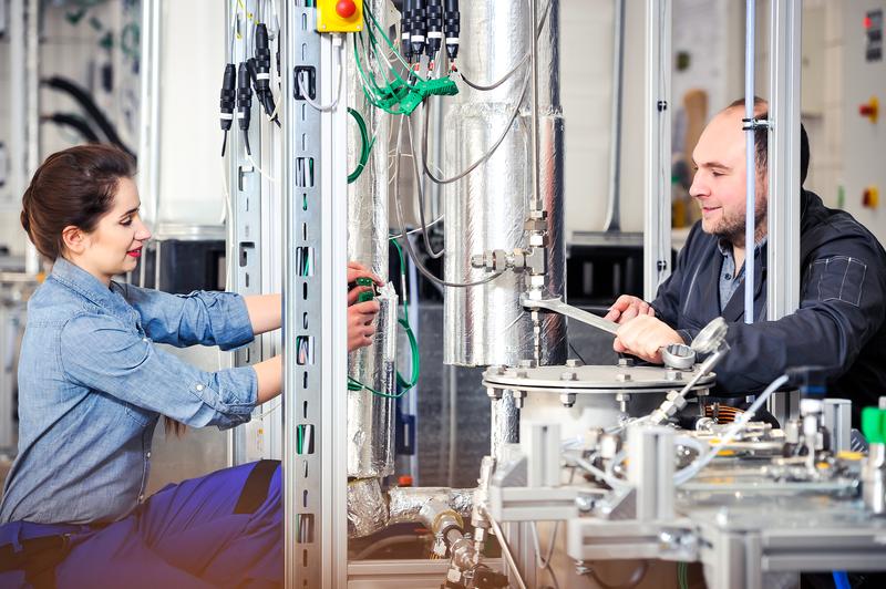 Am Bioraffinerie-Technikum forschen die Universität Hohenheim und das KIT künftig gemeinsam. 