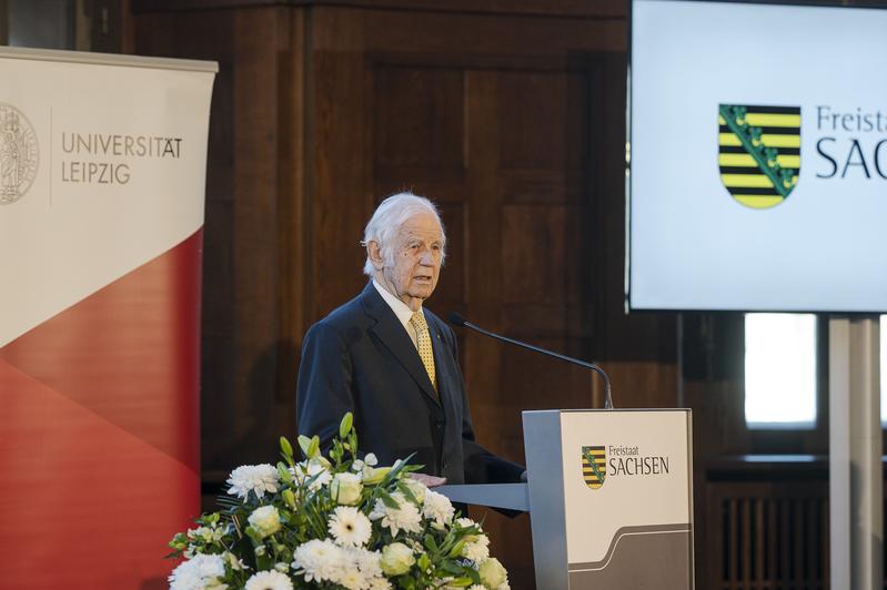 Prof. Dr. Kurt Biedenkopf bekam die Ehrendoktorwürde der Universität Leipzig.