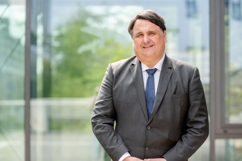 Der Präsident der Universität Maastricht, Martin Paul, ist zum neuen Rektor der RUB gewählt worden.