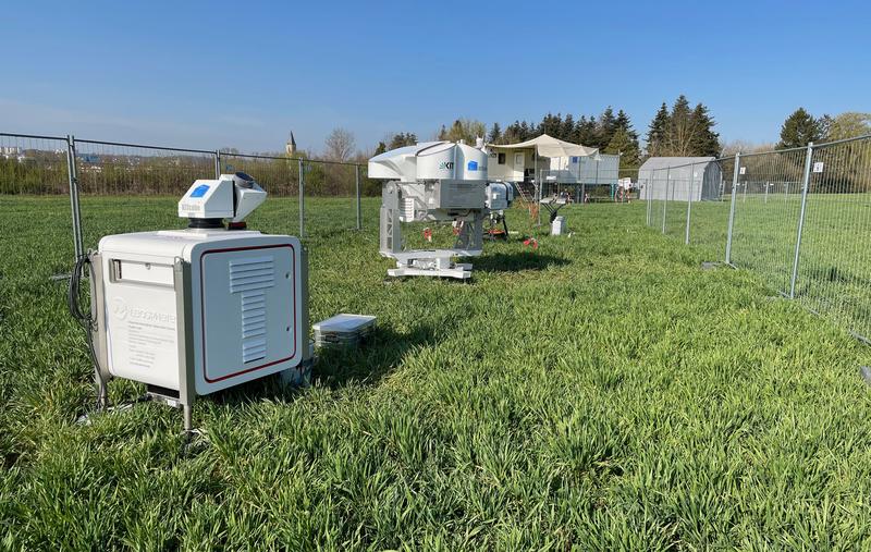 Mit den Systemen des KITcube können etwa Luftströmungen, Niederschlag oder Temperatur- und Feuchteprofile in der Atmosphäre gemessen werden. (Foto: Andreas Wieser, KIT) 