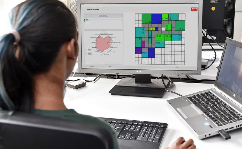 Layoutplanung: Nutzerinnen und Nutzer können mit der MeFaP-Software bestehende Fabriklayouts bewerten, neue Layouts automatisch generieren und anschließend manuell bearbeiten. (Quelle: IPH)