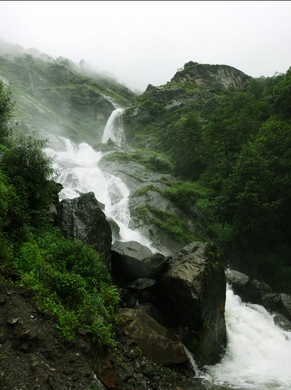 Das Einzugsgebiet des Bhote-Koshi-Flusses liegt im Grenzgebiet zwischen Nepal und China im Himalaya. 