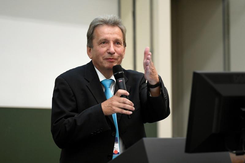 Prof. Dr. Siegmar Blumentritt