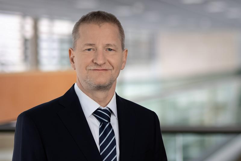 Prof. Jens Müller, Vizepräsident für Internationale Beziehungen und Transfer 