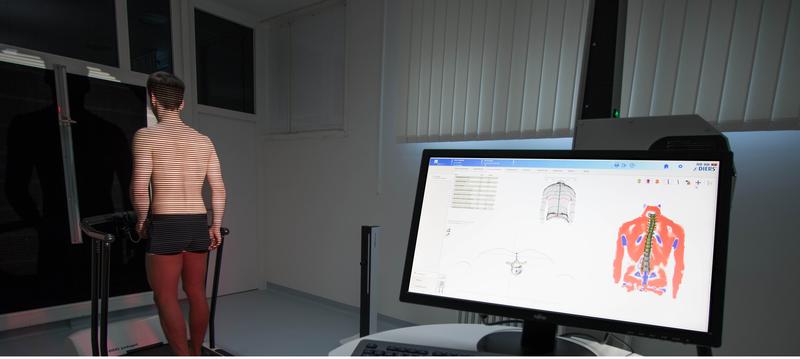 Mit der Technik kann die Wirbelsäule besser analysiert werden. Foto: Interprofessionelles Studienzentrum für Bewegungsforschung