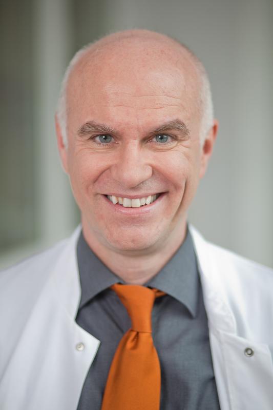 PD Dr. Dr. Andrej Zeyfang