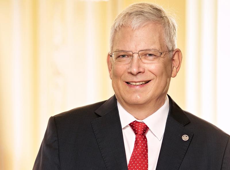Prof. Dr. Dabbert ist auch 2021 in den Top Drei der beliebtesten Rektoren Deutschlands. 