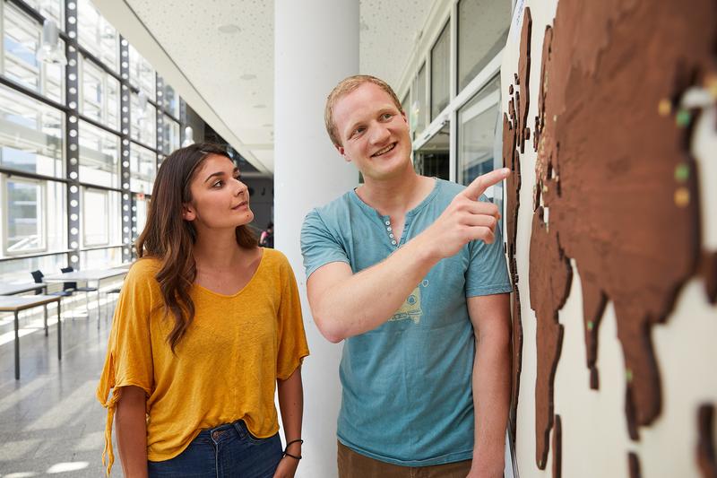 Die Hochschule Koblenz hat Partnerhochschulen rund um den Globus. Auch das Angebot an Sprachkursen ist sehr vielfältig. Das Bild stammt aus der Vor-Corona-Zeit. 