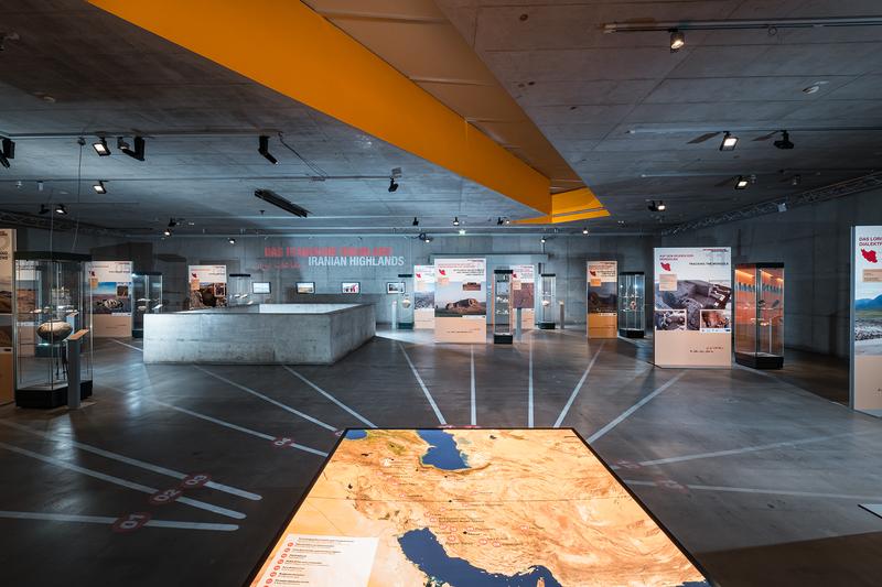 Die Ausstellung über das iranische Hochland ist ab dem 8. Juni 2021 im Deutschen Bergbau-Museum Bochum für Publikum geöffnet.