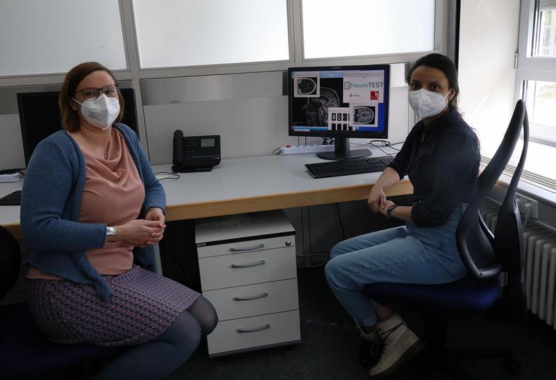Project manager Prof. Dr. Stefanie Remmele (left) and her research assistant Divya Gaur (right), both from Landshut University of Applied Sciences, will be exploring the parameters of the human brain together with deepc to generate ar