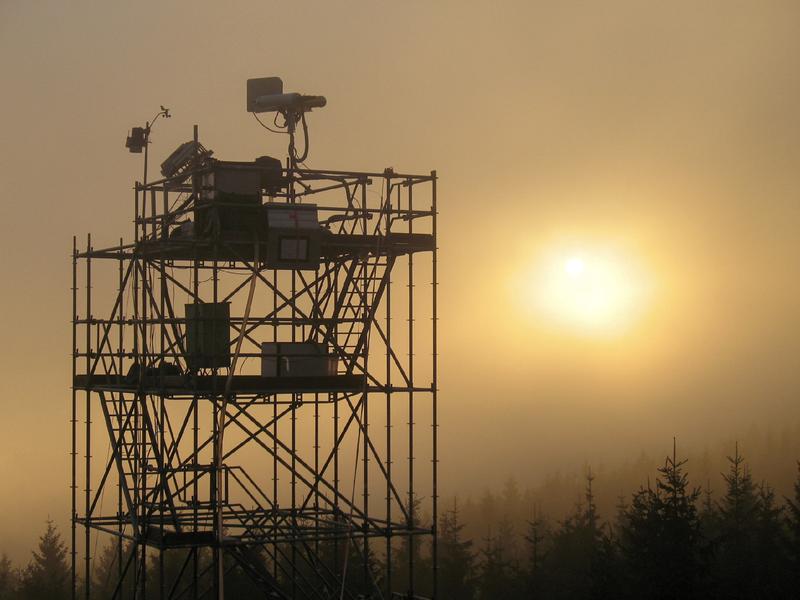 The measuring station at Schmücke (916m) on the ridge of the Thuringian Forest was one of three measuring stations of the campaign "Hill Cap Cloud Thuringia 2010" (HCCT-2010).