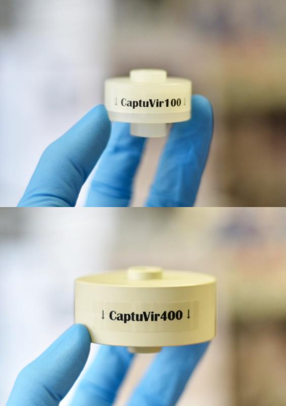 ContiVirs SXC-Geräte zur Aufreinigung von Viruspartikeln. Das kleinste Gerät kann eine Menge an AAV-Partikeln zurückgewinnen, die etwa 20 gentherapeutischen Behandlungen der Netzhaut entspricht.