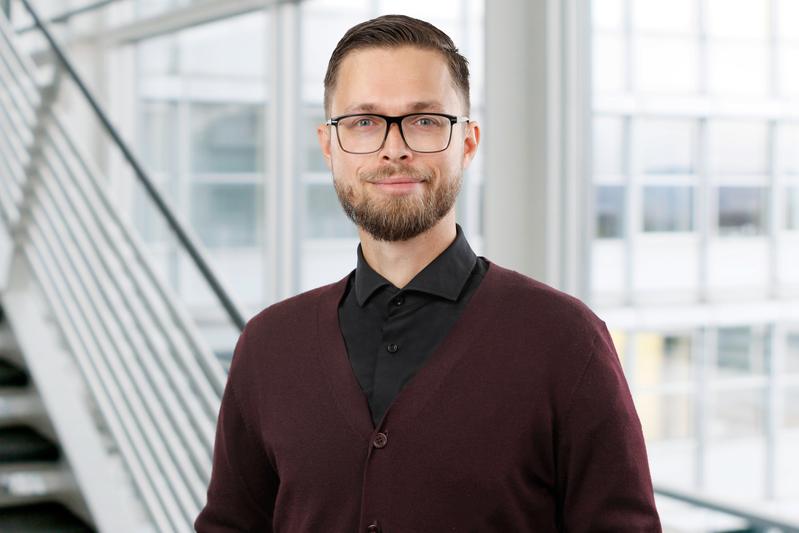 Dr. Hendrik Sonnabend, FernUniversität in Hagen