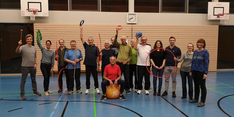 Bayerns erste Herzinsuffizienzsportgruppe. Mit dem gezielten, kontrollierten und ärztlich überwachten Training hat das Deutsche Zentrum für Herzinsuffizienz (DZHI) eine Lobby für ein betreutes Herzschwächetraining geschaffen.