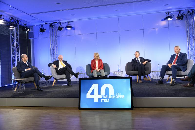 Podiumsdiskussion „Herz ergänzt Lunge – Gesundheitsforschung in Niedersachsen“ am 13. Juni 2021 im Fraunhofer ITEM.