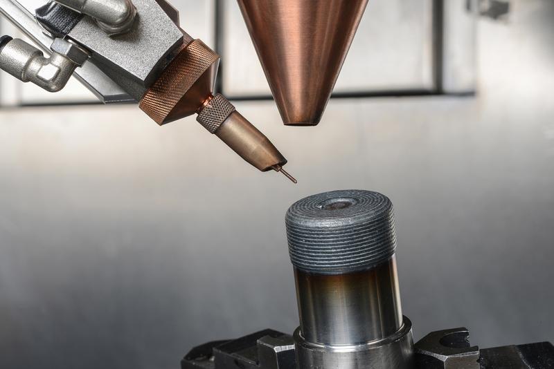 The combination of wire and powder tested at the Fraunhofer IPT resulted in hardness increases of the material of up to 30 percent.